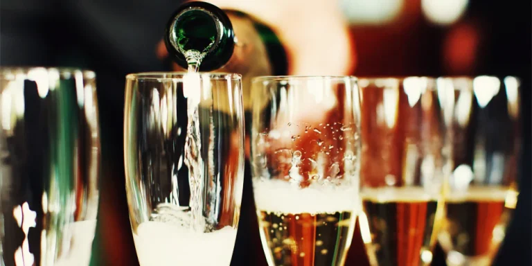 Hoe maak je Champagne en Mousserende Wijnen thuis- Workshop met Stappenplan