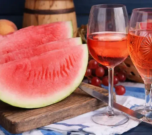 Zelf watermeloenwijn maken